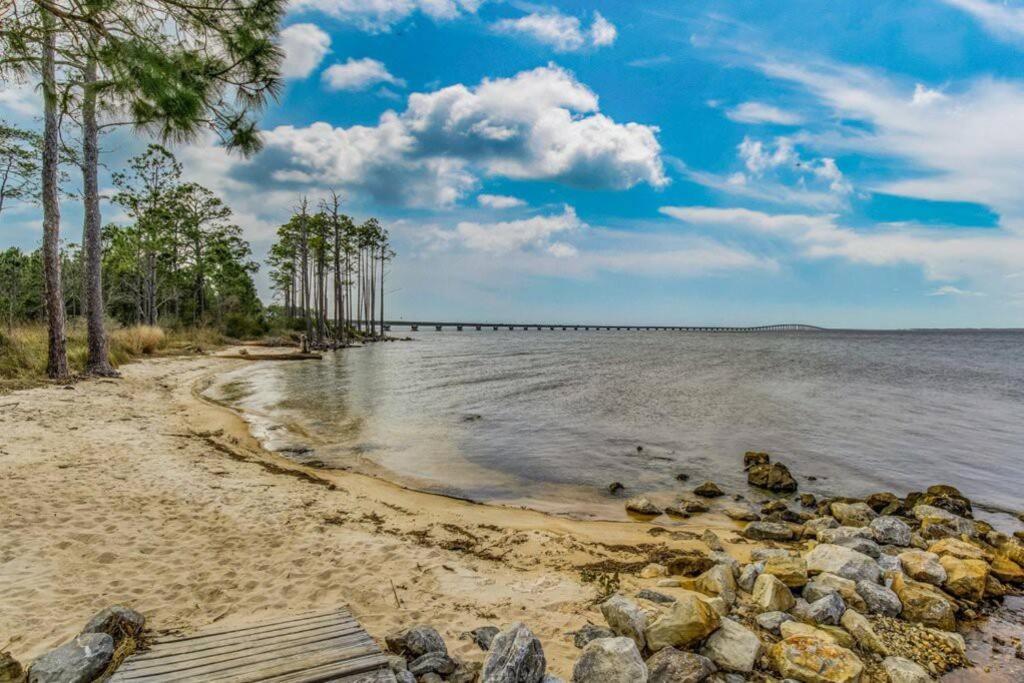 Вілла Woodsy Retreat, Steps To Bay - Hot Tub! Галф-Бріз Екстер'єр фото